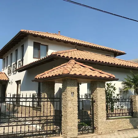 Fehergyongy منزل للإقامة